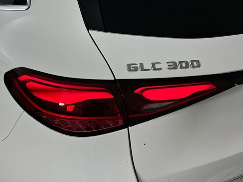 Certified 2026 Mercedes-Benz GLC 300 4MATIC image 43