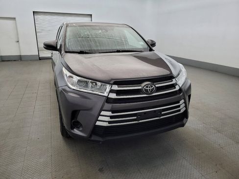 Used 2019 Toyota Highlander LE image 14