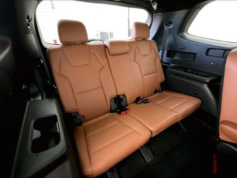Used 2024 Kia Telluride EX X-Line image 38