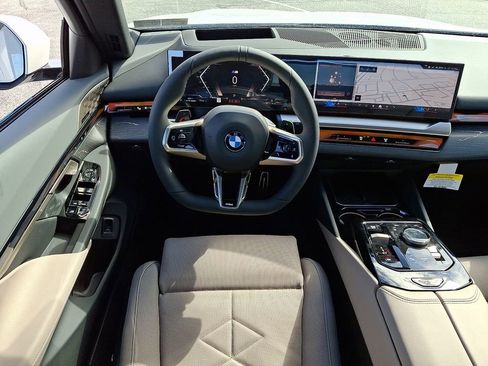 New 2026 BMW 540i xDrive AWD/4WD image 2
