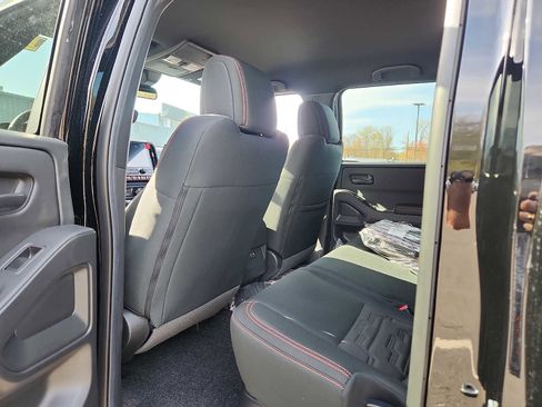 New 2026 Nissan Frontier PRO-4X w/ Tow Package AWD/4WD image 6