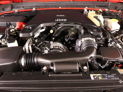 Used 2020 Jeep Wrangler Sport AWD/4WD image 17