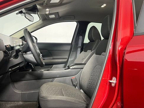 Used 2025 Nissan Kicks SV image 19