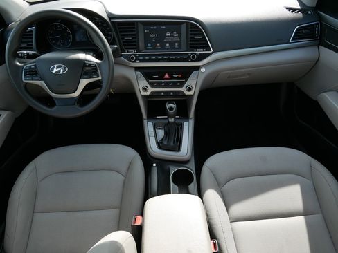 Used 2017 Hyundai Elantra SE FWD image 10