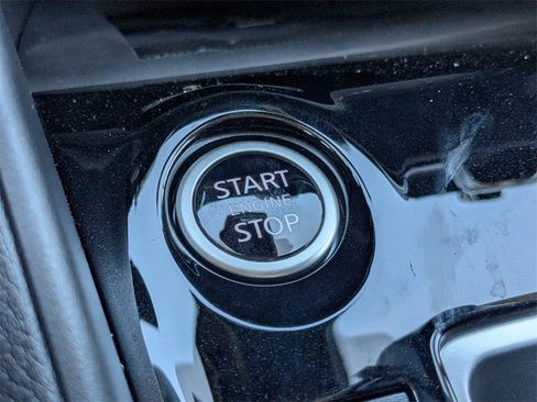 New 2025 Nissan Versa SV w/ Trunk Package image 27