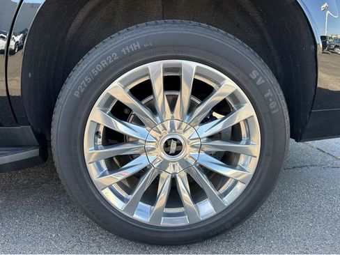 Certified 2022 Cadillac Escalade Premium Luxury image 17