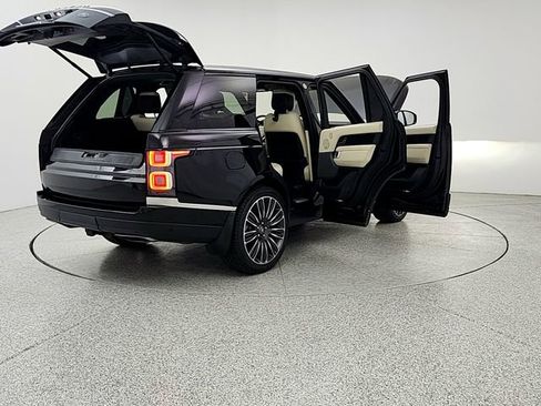 Used 2022 Land Rover Range Rover P525 Westminster Edition AWD/4WD image 11