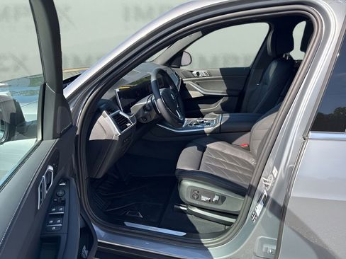 Used 2026 BMW X5 xDrive40i AWD/4WD image 9