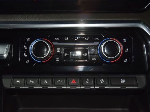 Used 2024 GMC Sierra 1500 Denali AWD/4WD image 35