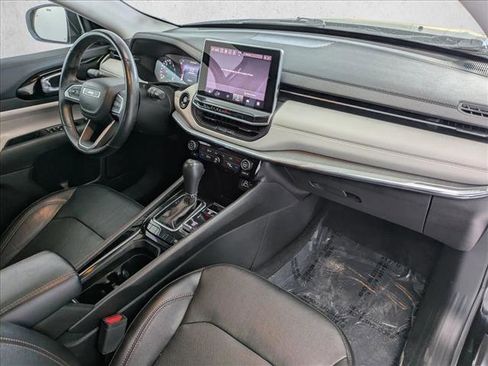 Used 2022 Jeep Compass Limited image 19