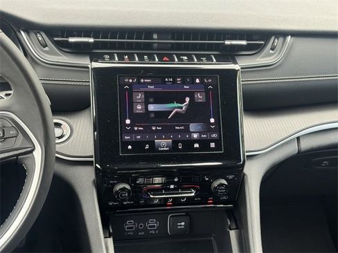 Used 2024 Jeep Grand Cherokee L Laredo image 27