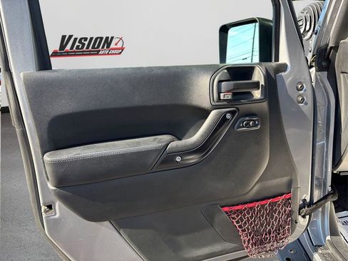 Used 2018 Jeep Wrangler Unlimited Rubicon image 21