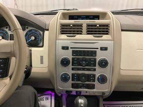 Used 2009 Mercury Mariner Premier image 19