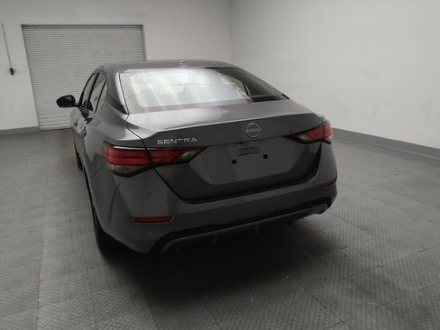 Used 2025 Nissan Sentra SV image 6