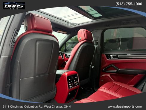 Used 2019 Porsche Cayenne GTS AWD/4WD image 5