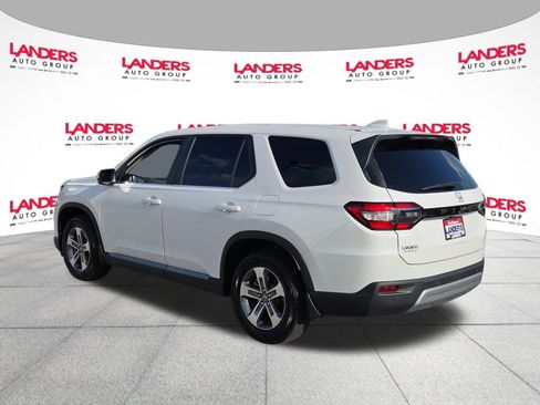 Used 2025 Honda Pilot EX-L image 5
