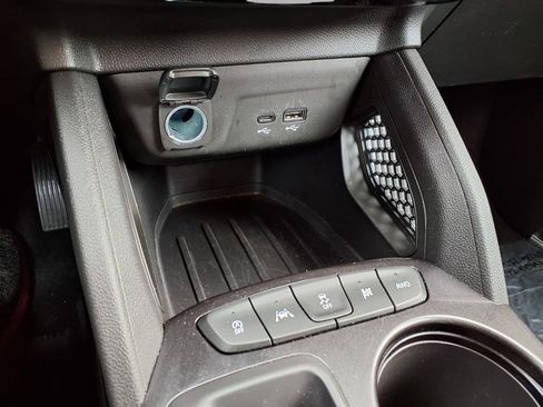 Used 2025 Chevrolet TrailBlazer LT w/ Driver Confidence Package AWD/4WD image 10