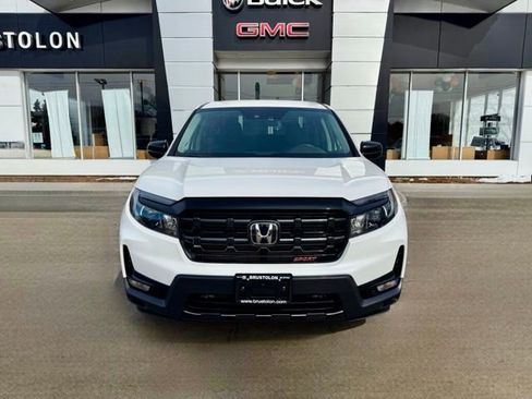 Used 2025 Honda Ridgeline Sport image 4