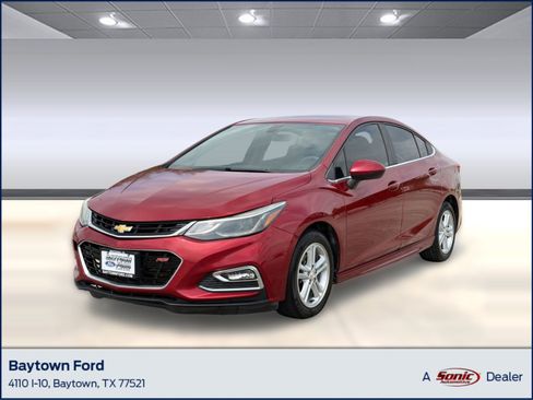 Used 2017 Chevrolet Cruze LT w/ RS Package FWD image 1