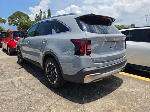 Certified 2024 Kia Sorento S FWD image 12