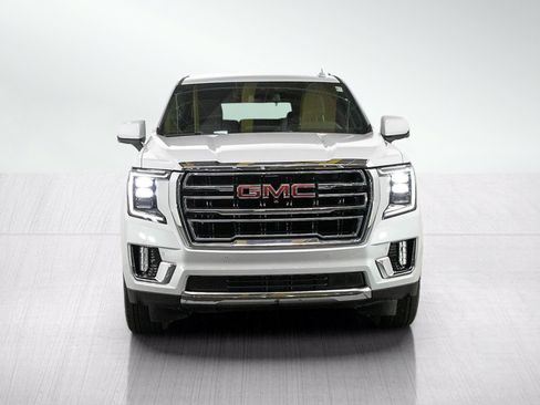 Used 2024 GMC Yukon SLT w/ SLT Luxury Package AWD/4WD image 8