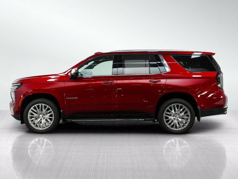 Used 2025 Chevrolet Tahoe Premier AWD/4WD image 2