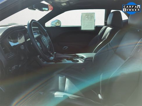 Used 2023 Dodge Challenger SXT w/ Plus Package image 9
