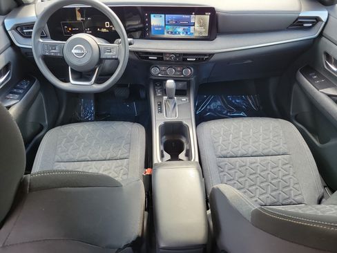 Certified 2025 Nissan Kicks SV w/ Illumination Package FWD image 20