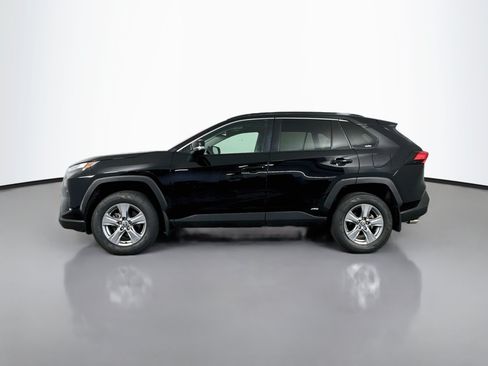 Used 2023 Toyota RAV4 XLE w/ Convenience Package AWD/4WD image 4