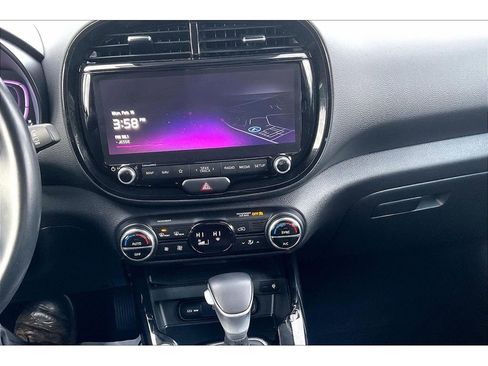 Used 2023 Kia Soul EX image 33