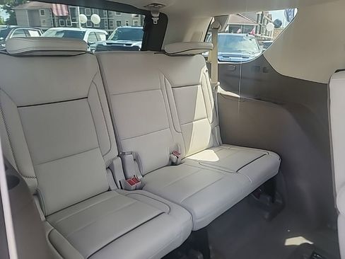 Used 2022 GMC Yukon Denali RWD image 15