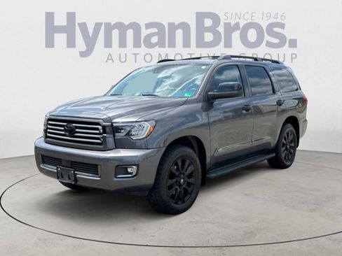 Used 2021 Toyota Sequoia Nightshade image 7