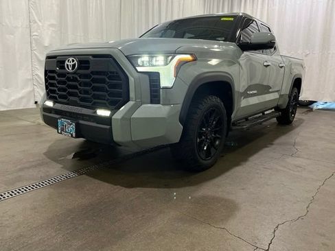 Used 2022 Toyota Tundra Limited w/ TRD Off-Road Package AWD/4WD image 26