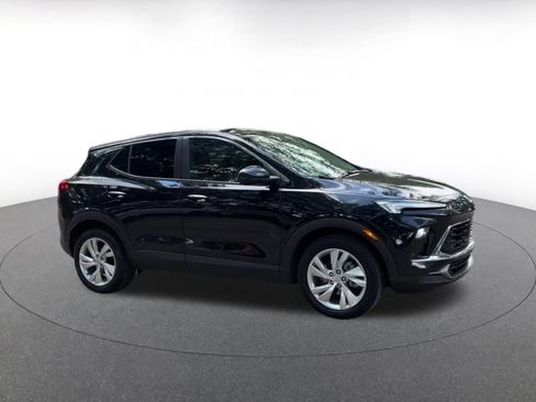 Used 2025 Buick Encore GX Preferred FWD image 2