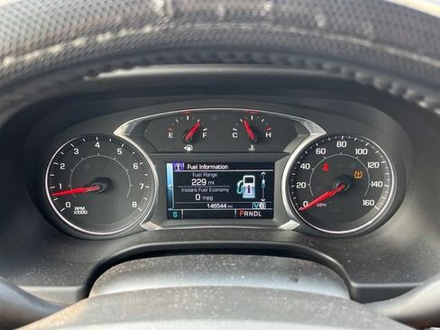 Used 2017 GMC Acadia SLT FWD image 32