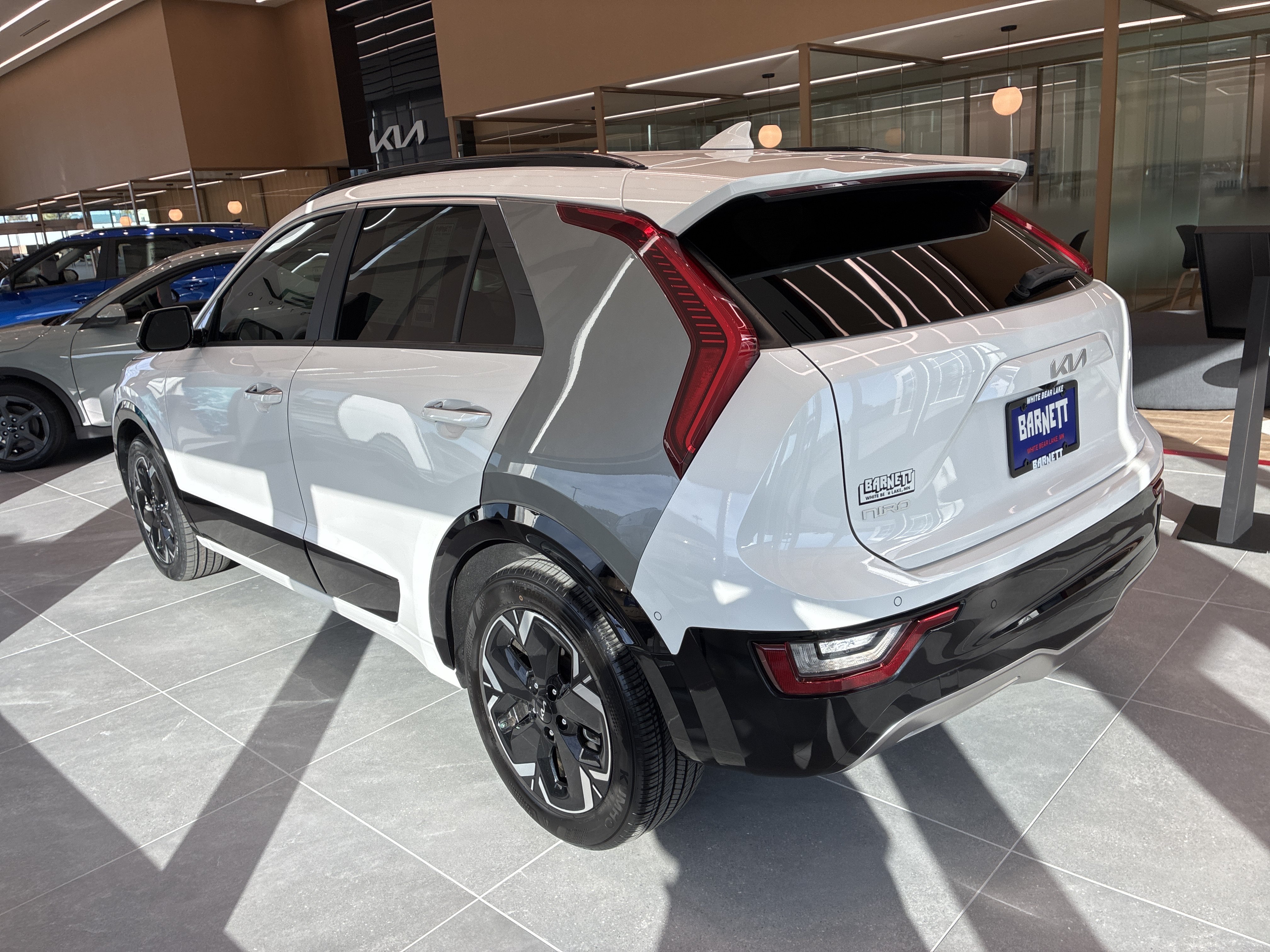 Used 2023 Kia Niro Wave FWD image 4