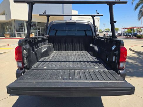 Used 2019 Toyota Tacoma TRD Off-Road w/ Technology Package AWD/4WD image 16