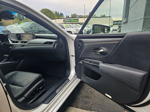 Used 2021 Lexus ES 350 w/ Luxury Package image 11