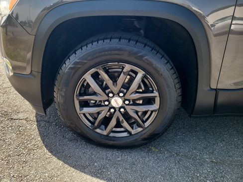 Used 2019 GMC Acadia SLT FWD image 9