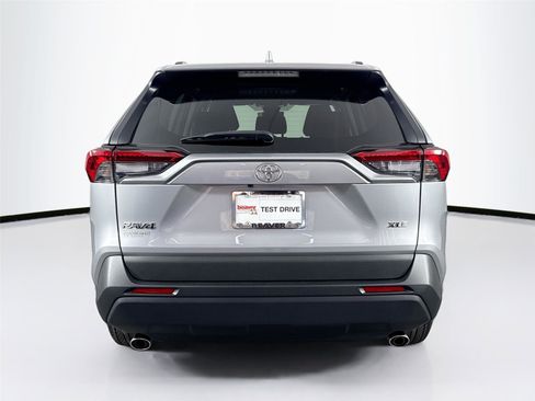 Certified 2019 Toyota RAV4 XLE image 12