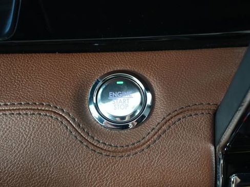 Used 2024 Lincoln Navigator L Reserve AWD/4WD image 17