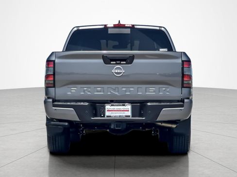 Used 2026 Nissan Frontier SV w/ Tow Package RWD image 4