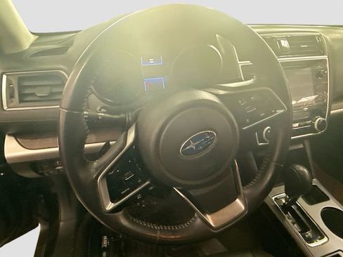 Used 2018 Subaru Outback 2.5i Limited image 12
