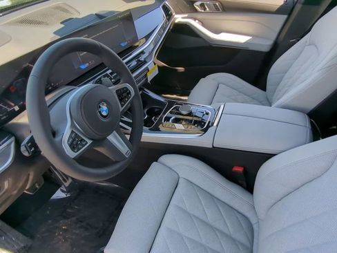 New 2025 BMW X7 xDrive40i w/ M Sport Package image 18