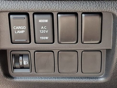 Used 2021 Nissan Titan Platinum Reserve w/ Moonroof Package AWD/4WD image 29