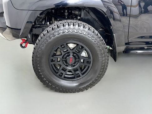 Used 2019 Toyota 4Runner TRD Off-Road Premium AWD/4WD image 34