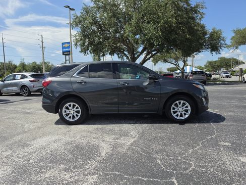 Used 2019 Chevrolet Equinox LT FWD image 3