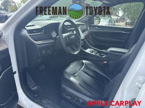 Used 2024 Jeep Grand Cherokee Limited 4xe AWD/4WD image 7
