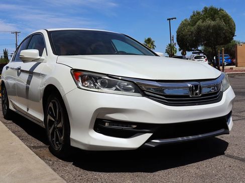 Used 2017 Honda Accord EX-L image 18