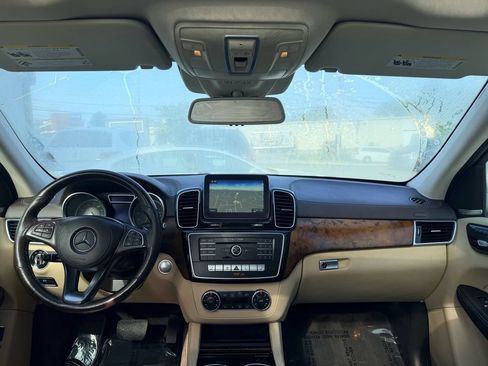 Used 2017 Mercedes-Benz GLS 450 4MATIC image 21